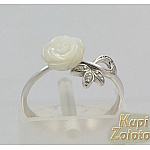Кольцо с белой розой